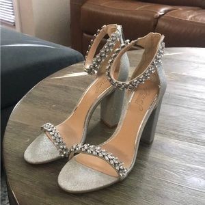 Size 9 Jewel Badgley Mischka Shoes Silver